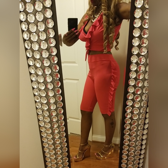 NWT Red Ruffle Bermuda Set - Picture 3 of 4